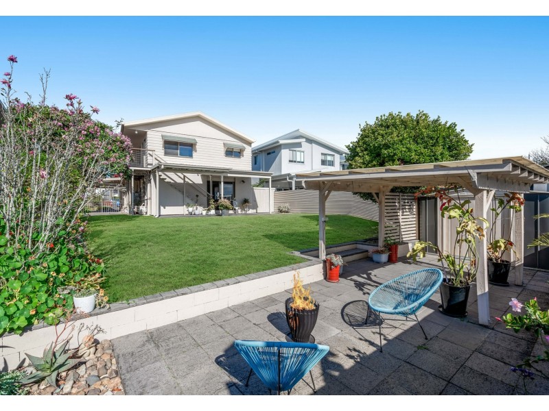 82 Shrapnel Road, Cannon Hill QLD 4170