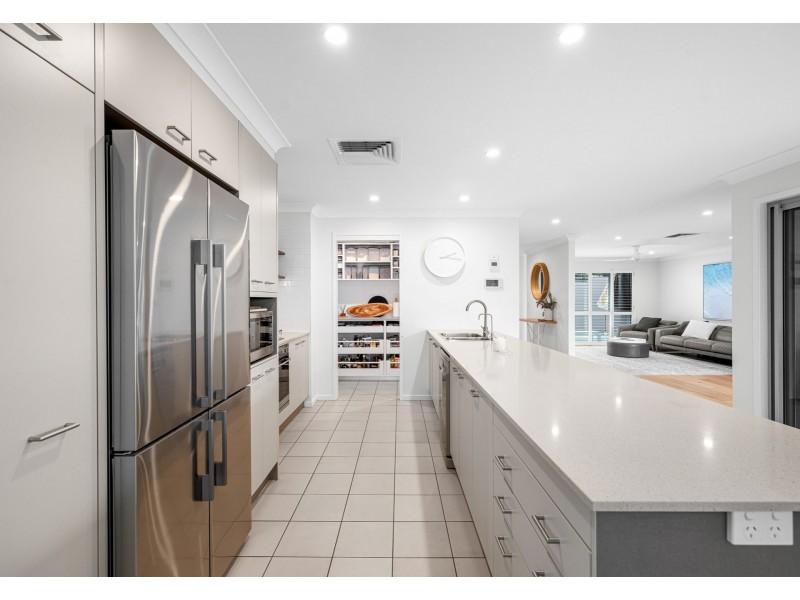 8 Ascort Street, Murarrie QLD 4172