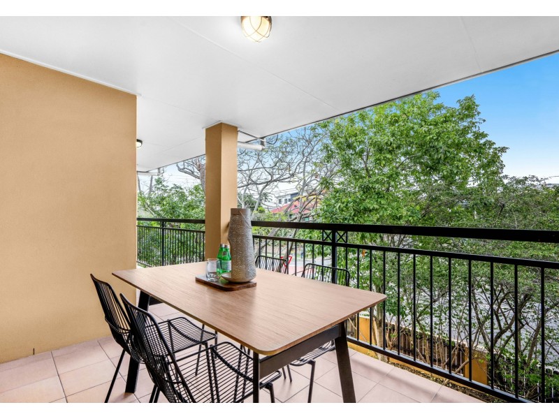 Unit 4/77 Belgrave Street, Morningside QLD 4170