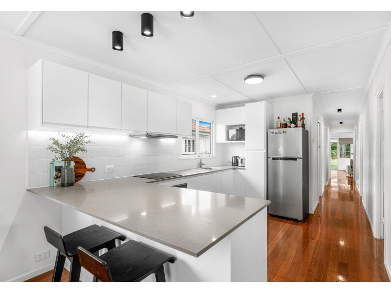 99 Shrapnel Road, Cannon Hill QLD 4170