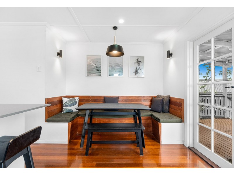 99 Shrapnel Road, Cannon Hill QLD 4170