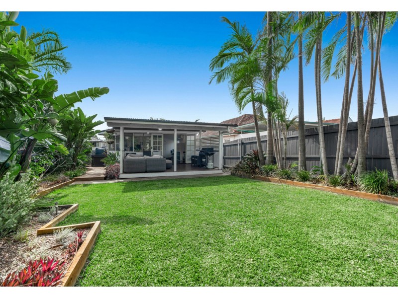 99 Shrapnel Road, Cannon Hill QLD 4170