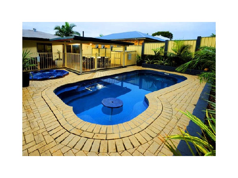 18 Narela Street, Cannon Hill QLD 4170