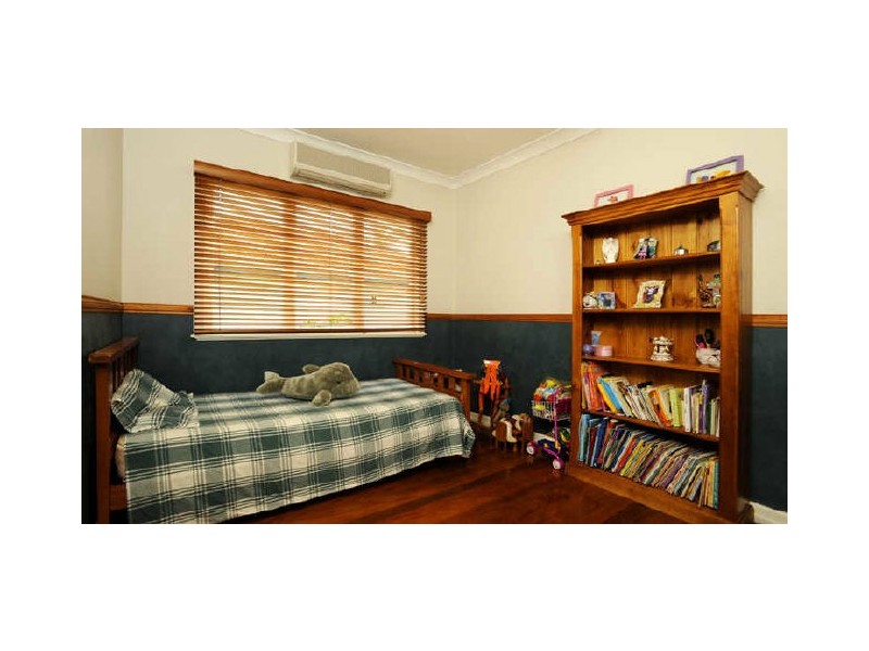 18 Narela Street, Cannon Hill QLD 4170