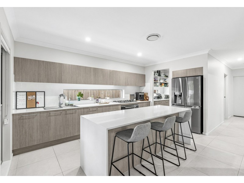 36 Shrapnel Road, Cannon Hill QLD 4170