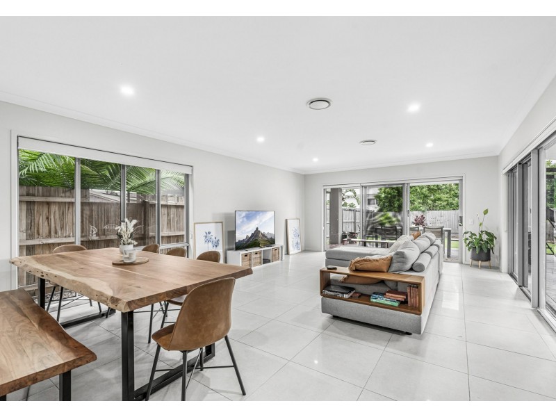 36 Shrapnel Road, Cannon Hill QLD 4170