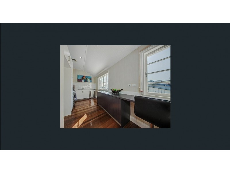 2/55 Raby Road, Coorparoo QLD 4151