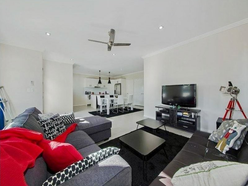 1/55 Raby Road, Coorparoo QLD 4151