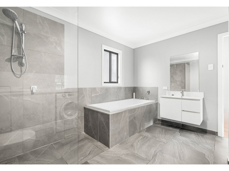 102 Railway Terrace, Murarrie QLD 4172