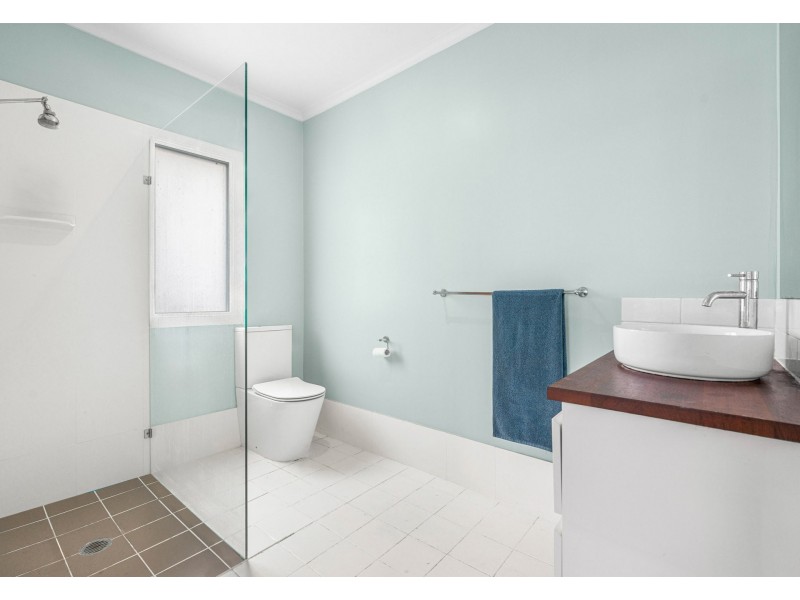 102 Railway Terrace, Murarrie QLD 4172