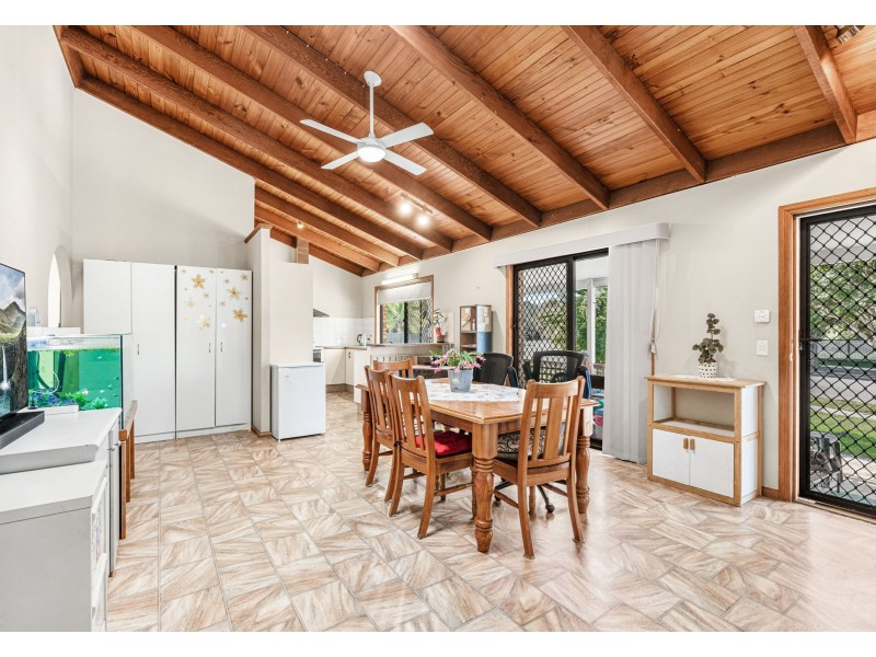 60 Sherborne Street, Carindale QLD 4152