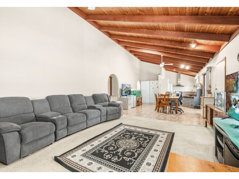 60 Sherborne Street, Carindale QLD 4152