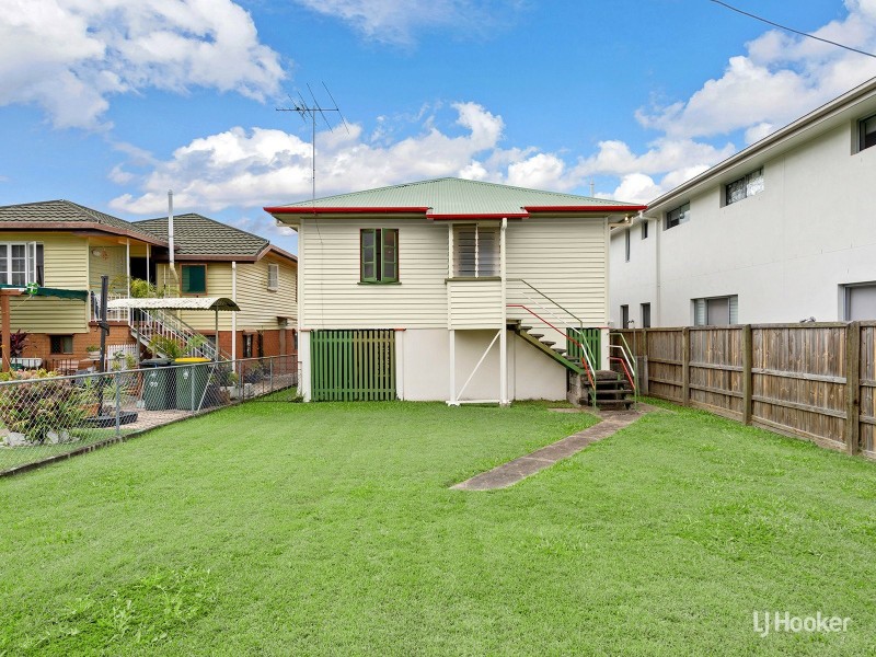 61 Aster Street, Cannon Hill QLD 4170
