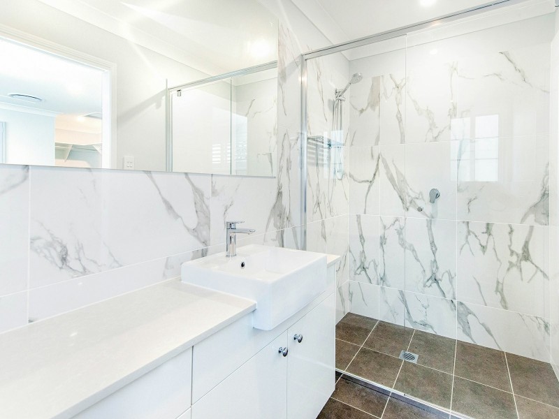 3/2 Quinn Street, Toowong QLD 4066