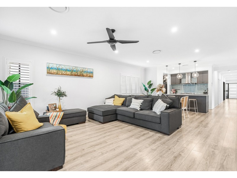 60 Imperial Avenue, Cannon Hill QLD 4170