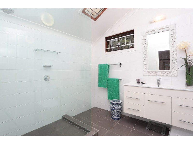 46 Imperial Avenue, Cannon Hill QLD 4170