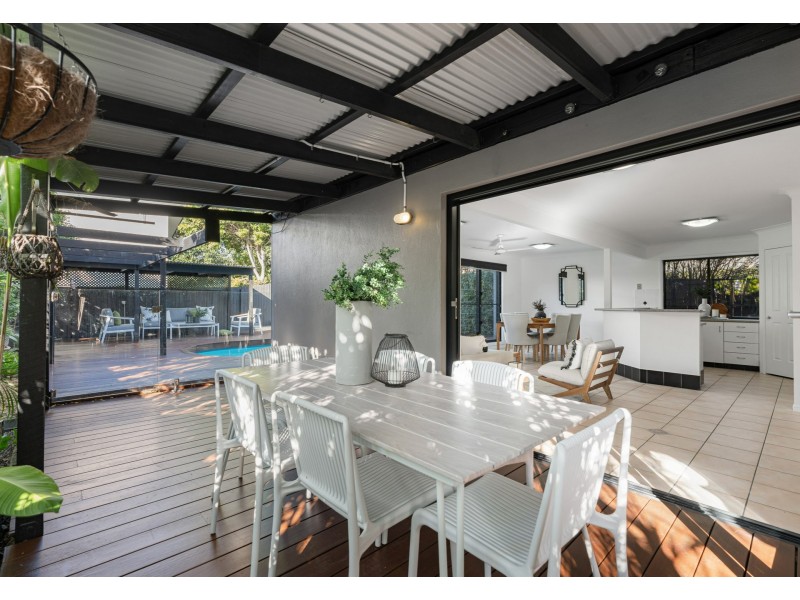 11 Brookwood Street, Murarrie QLD 4172