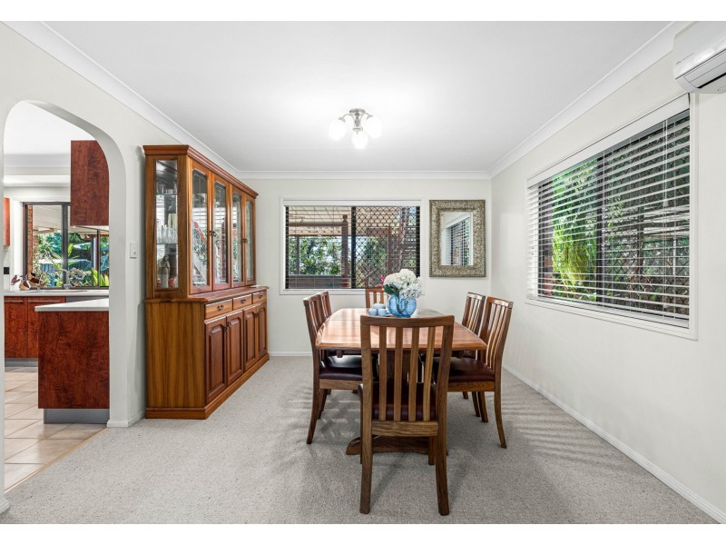 30 Kingfisher Cresent, Belmont QLD 4153