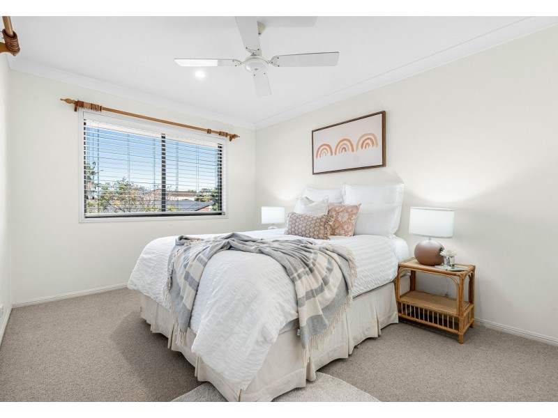 30 Kingfisher Cresent, Belmont QLD 4153