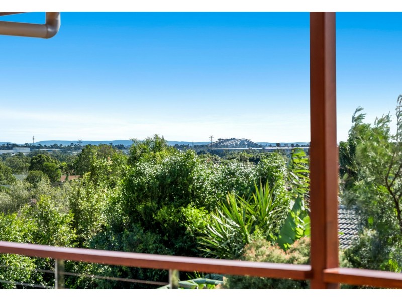 30 Kingfisher Cresent, Belmont QLD 4153