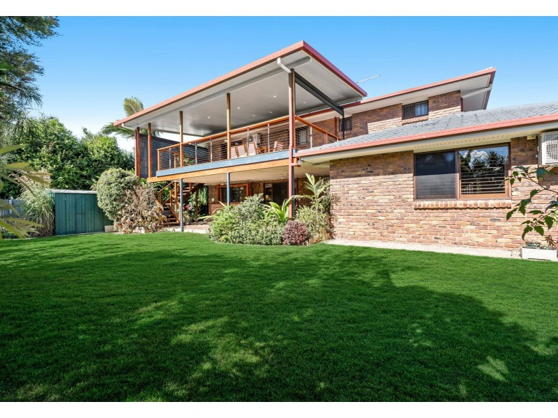 30 Kingfisher Cresent, Belmont QLD 4153