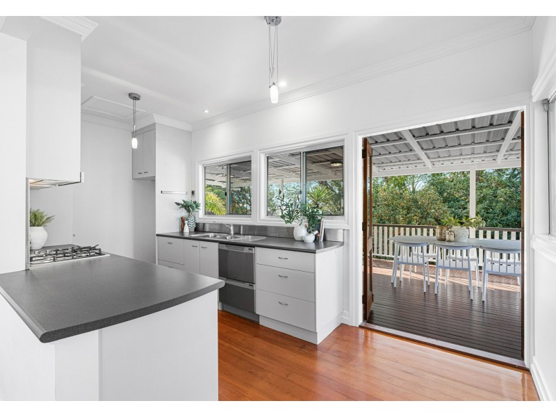 122 Erica Street, Cannon Hill QLD 4170