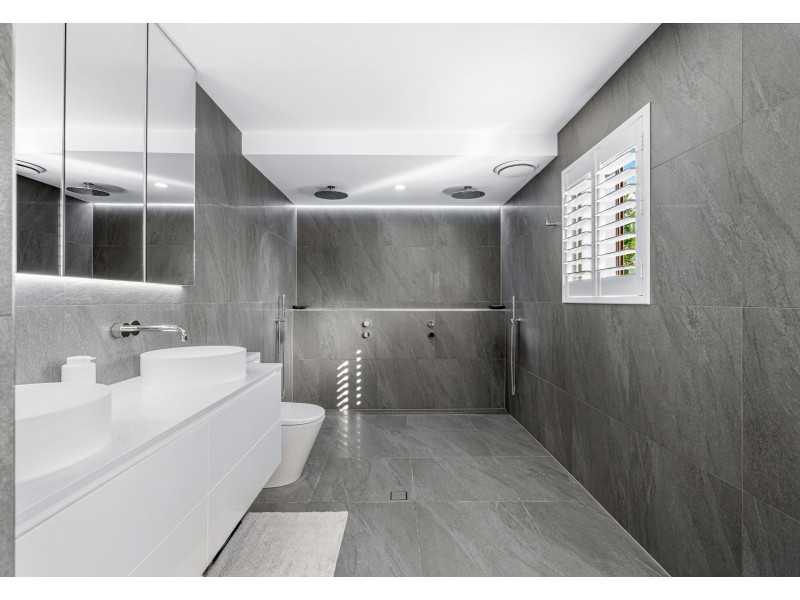 11 Rembrandt Street, Carina QLD 4152