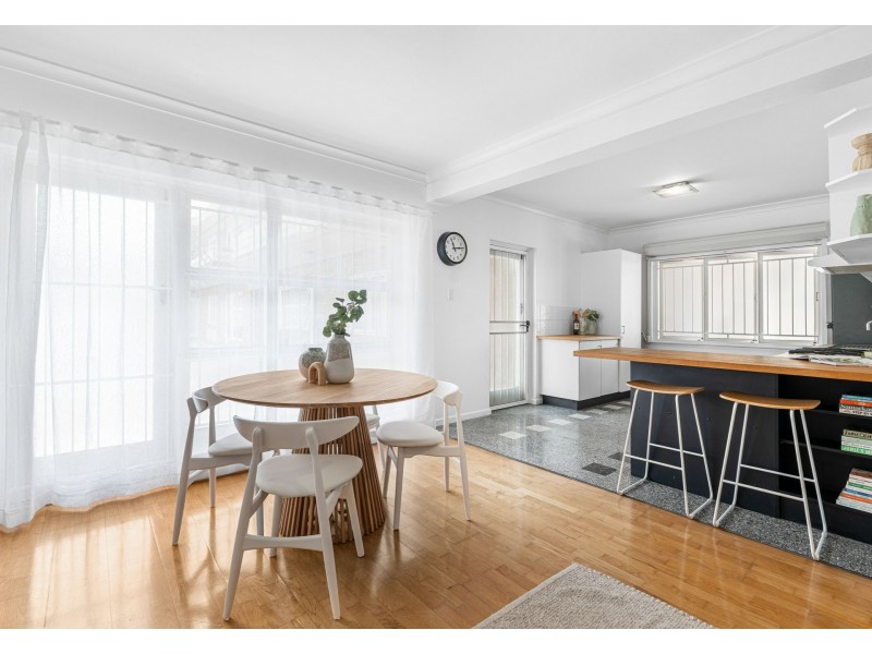 Unit 2/170 Old Cleveland Road, Coorparoo QLD 4151