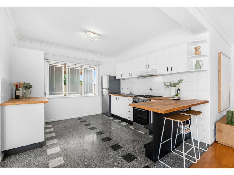Unit 2/170 Old Cleveland Road, Coorparoo QLD 4151