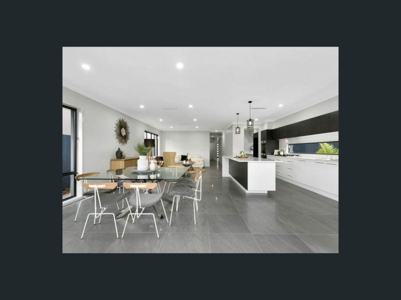 34 Shrapnel Road, Cannon Hill QLD 4170