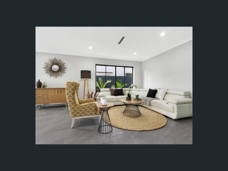 34 Shrapnel Road, Cannon Hill QLD 4170