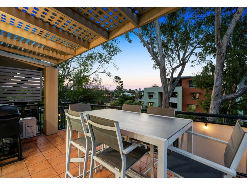 57/55 Harries Road, Coorparoo QLD 4151