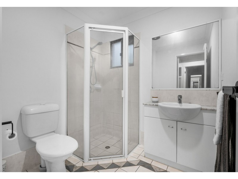 57/55 Harries Road, Coorparoo QLD 4151