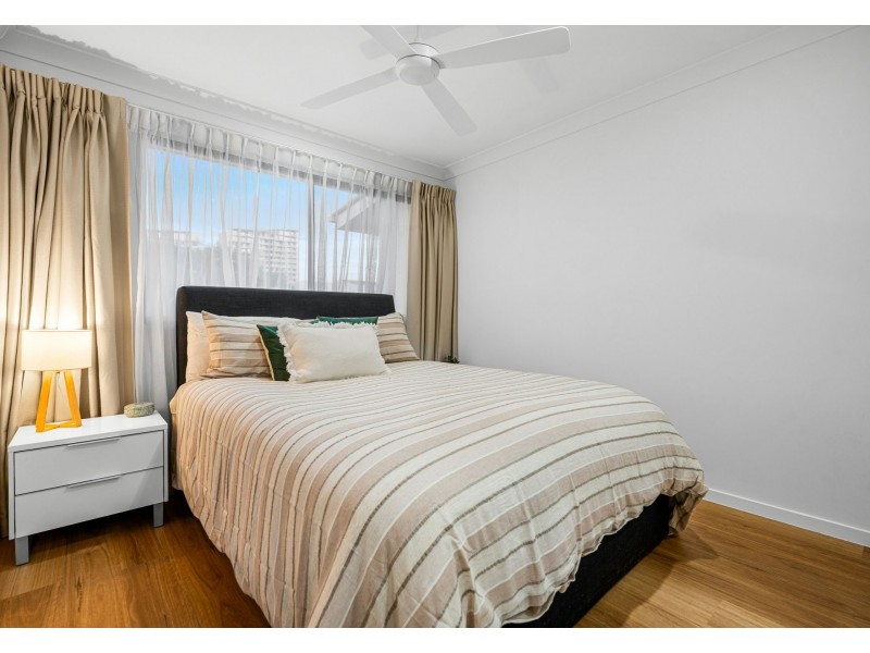 57/55 Harries Road, Coorparoo QLD 4151