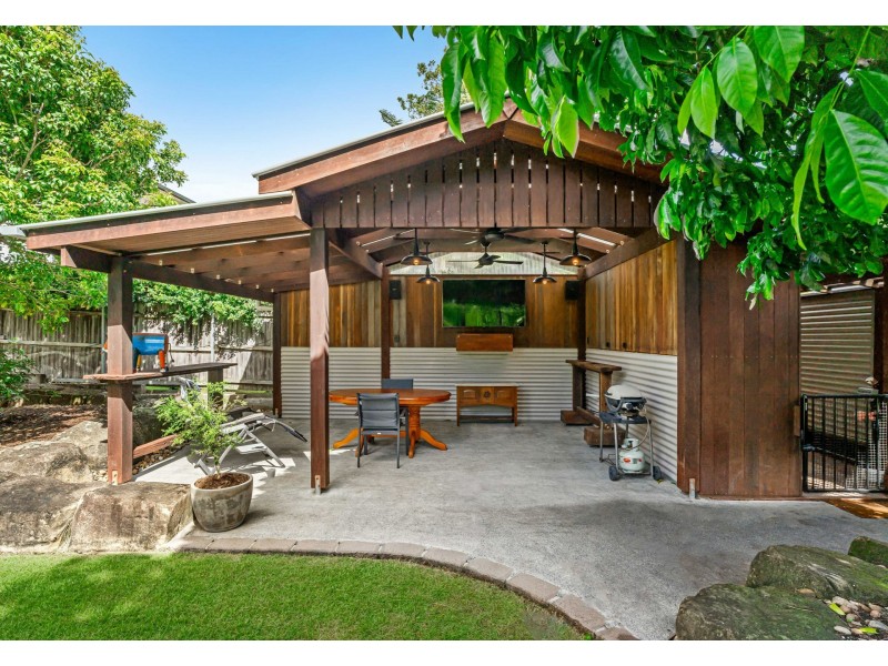 21 Ingleston Street, Wynnum West QLD 4178