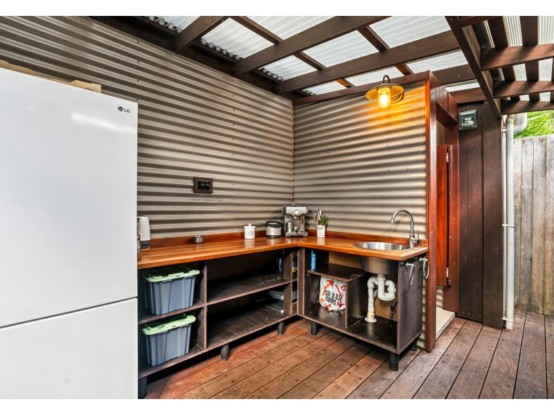 21 Ingleston Street, Wynnum West QLD 4178