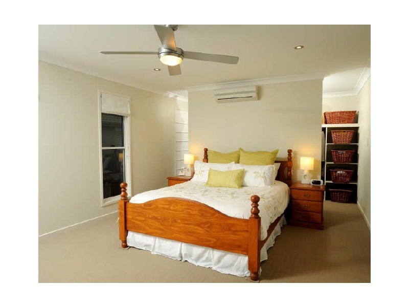 30 Talltrees Circuit, Wakerley QLD 4154
