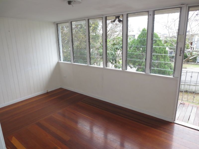 60 Moore Street, Morningside QLD 4170