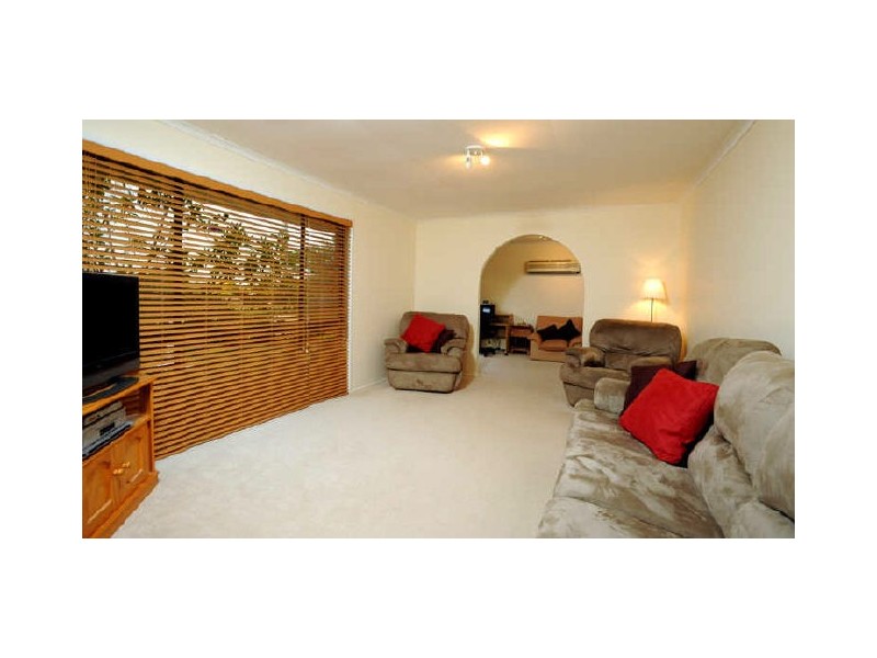 25 Knightsbridge Crescent, Rochedale South QLD 4123