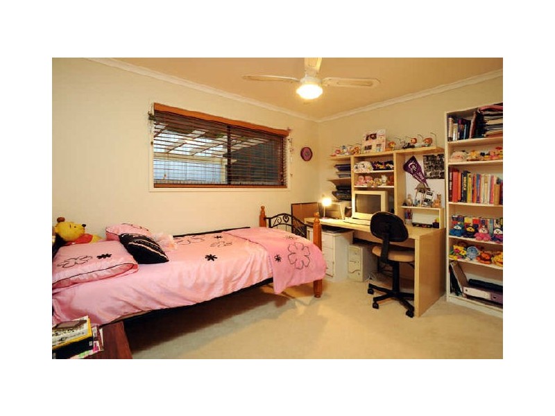 25 Knightsbridge Crescent, Rochedale South QLD 4123