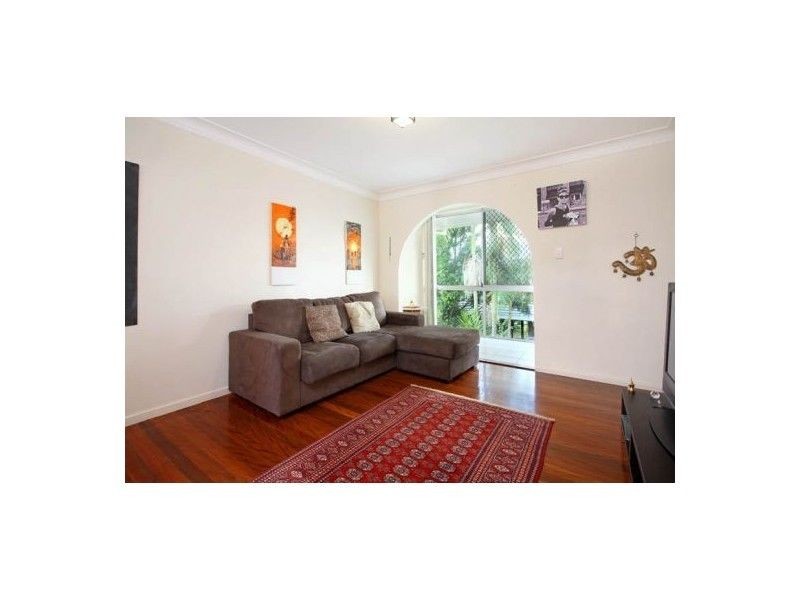 2/18 Victor St, Holland Park QLD 4121