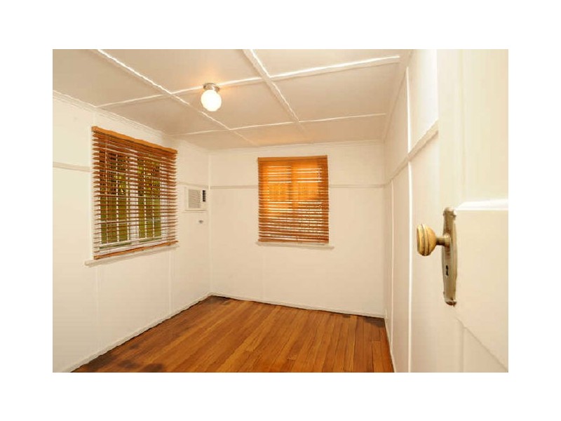 85 Dahlia Street, Cannon Hill QLD 4170