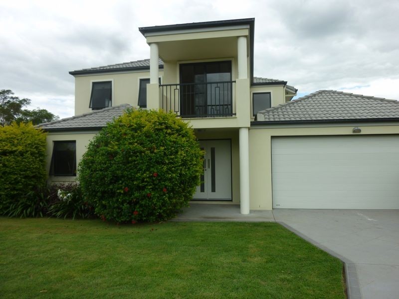12 Mizen Place, Holland Park West QLD 4121