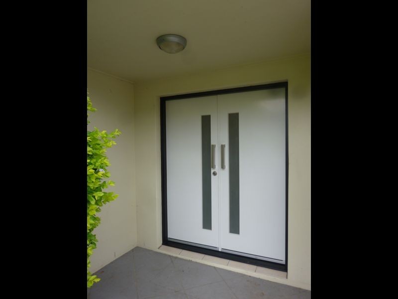 12 Mizen Place, Holland Park West QLD 4121