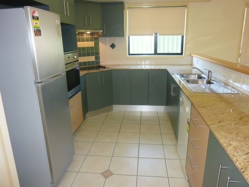12 Mizen Place, Holland Park West QLD 4121