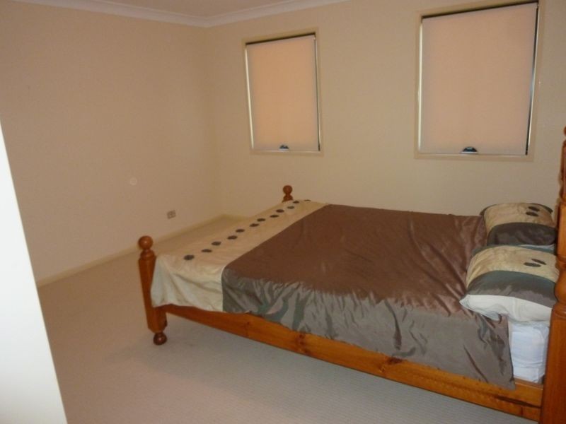 12 Mizen Place, Holland Park West QLD 4121