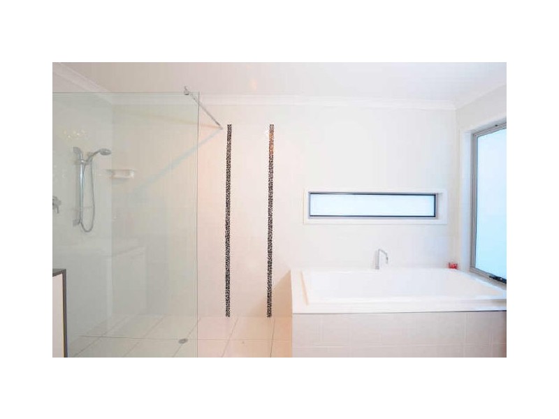 70 Muir Street, Cannon Hill QLD 4170