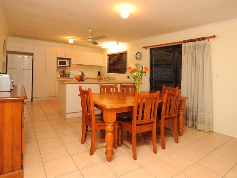 25 Knightsbridge Street, Rochedale South QLD 4123