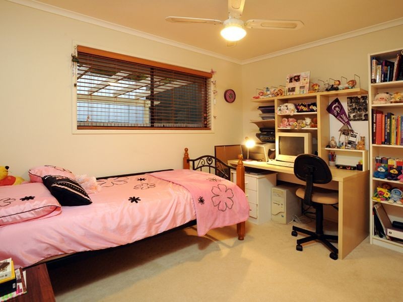 25 Knightsbridge Street, Rochedale South QLD 4123