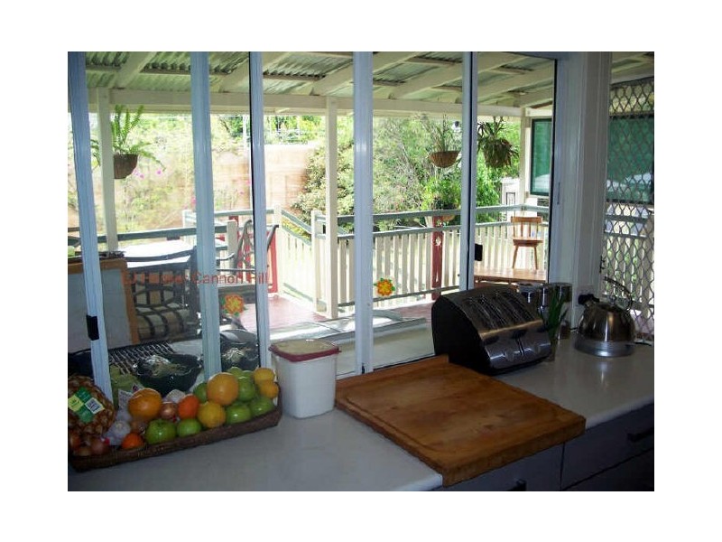 77 Armstrong Road, Cannon Hill QLD 4170